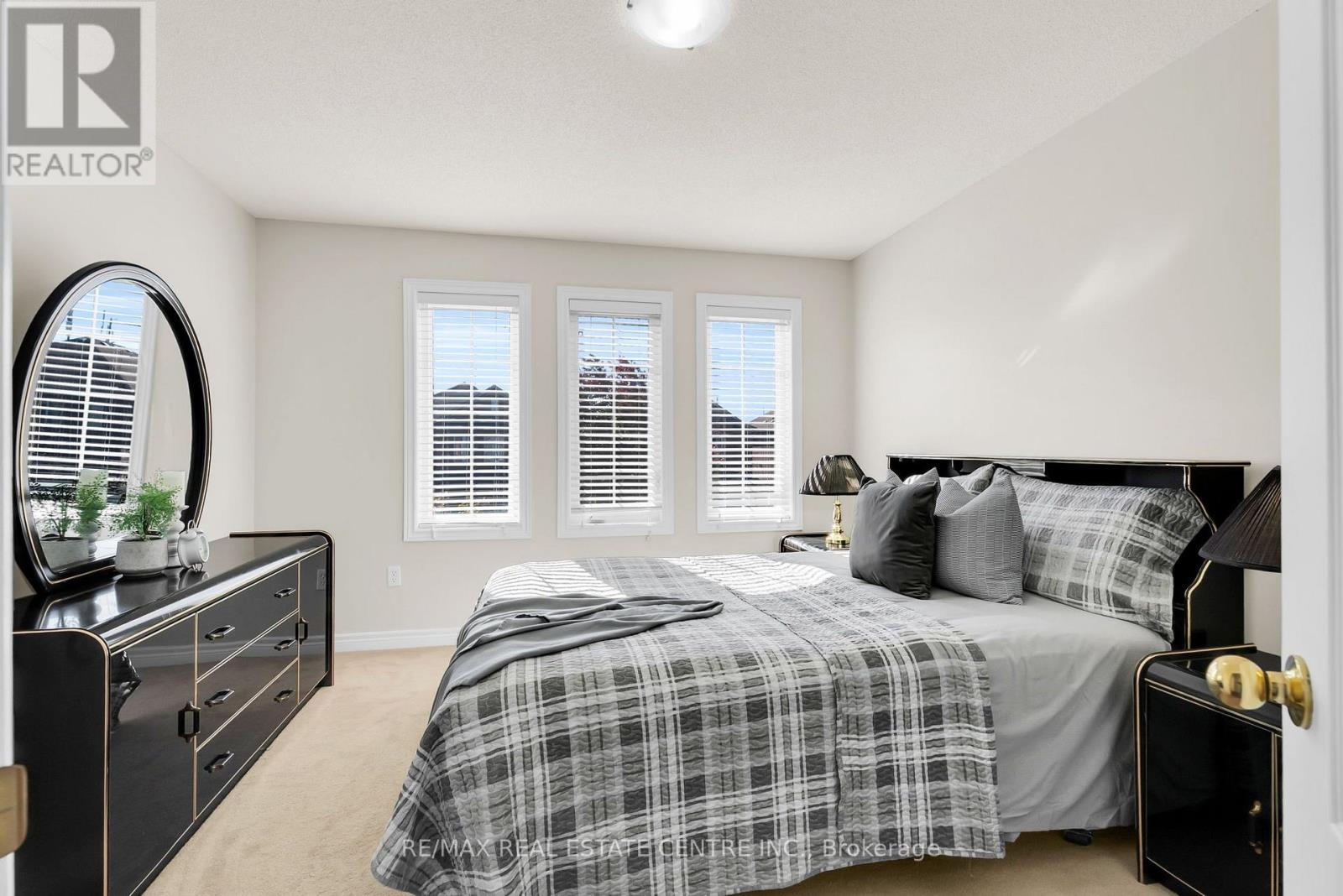 43 DELPHINIUM WAY - Image 34