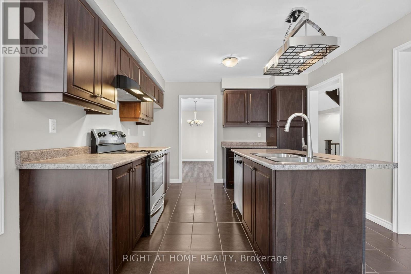 8460 SWEET CHESTNUT DRIVE - 14