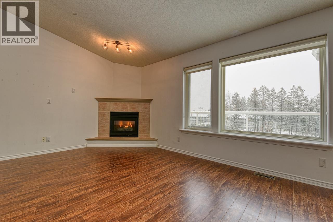 #9 11 EAGLE CRESCENT - 8