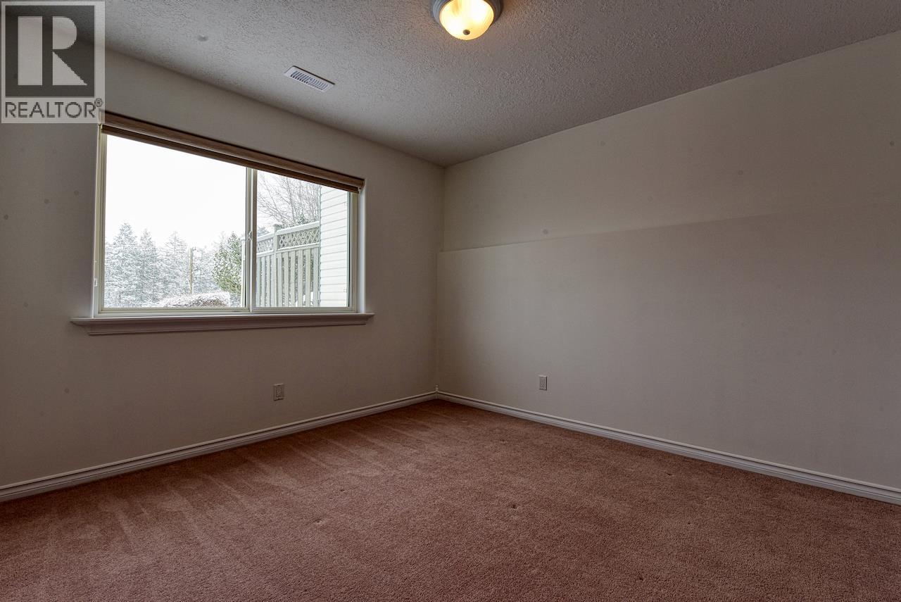#9 11 EAGLE CRESCENT - 20