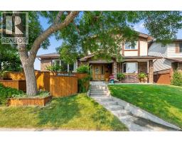 152 Templewood Road NE - photo 1