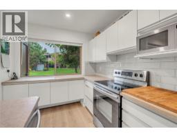 5pc Bathroom - 310 Yorkton Avenue Unit# 13, Penticton, BC V2A6Z8 Photo 7