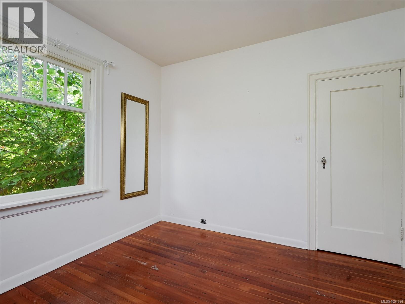  667 St. Patrick Street, Oak Bay