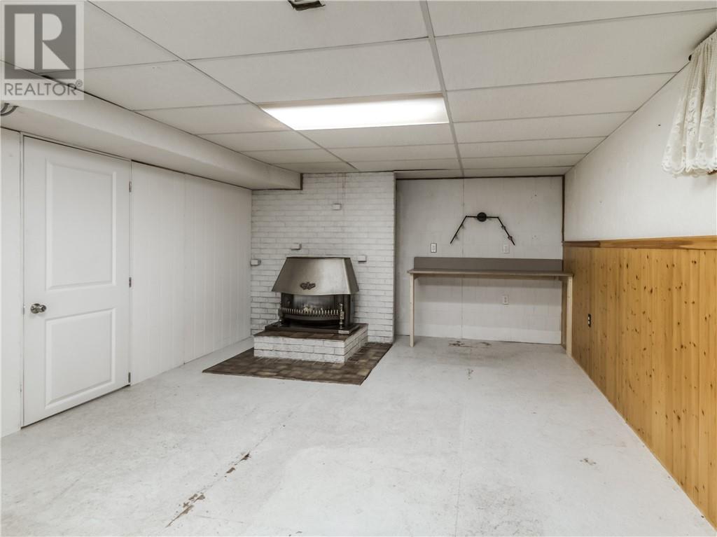 68 Pine Street - Image 26