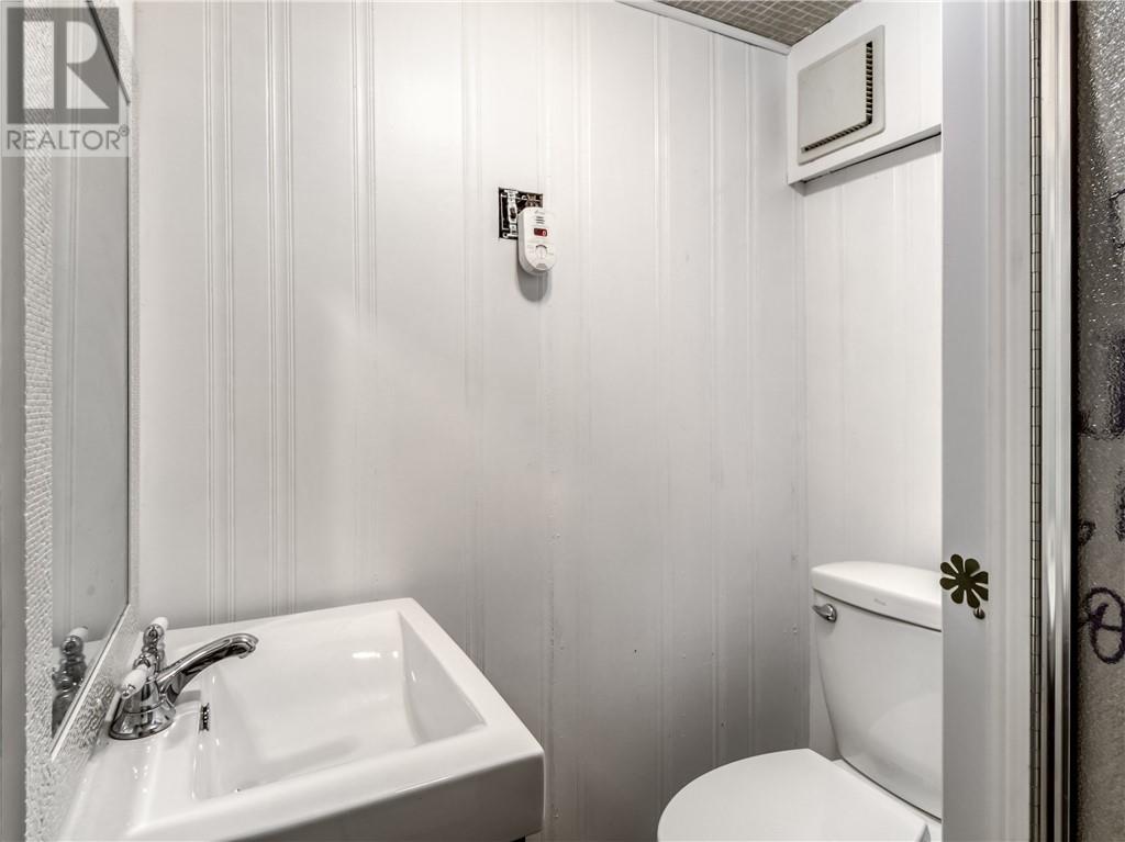 68 Pine Street - Image 31