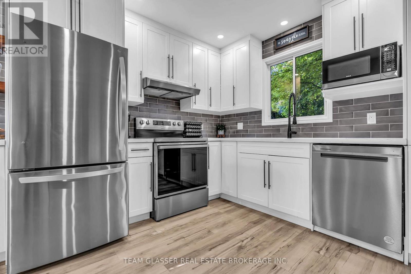 26 DAYBREAK DRIVE - Image 22