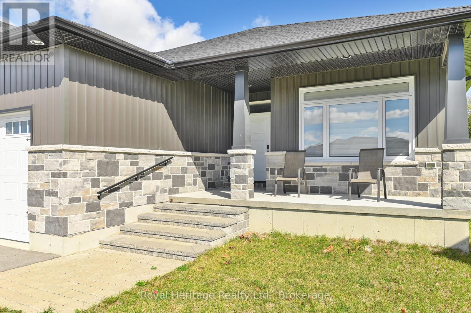 5 Schmidt Way, Quinte West, ON photo 4