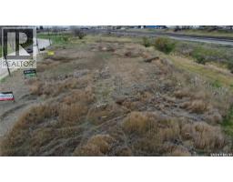 925 South Railway Street E, Swift Current, SK S9H3B4 Photo 10