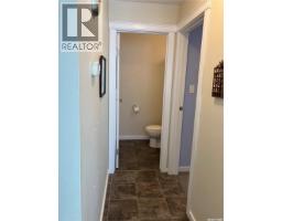 204 A & B 5th Avenue, Caronport, SK S0H0S0 Photo 19