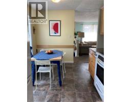 204 A & B 5th Avenue, Caronport, SK S0H0S0 Photo 20
