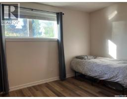 204 A & B 5th Avenue, Caronport, SK S0H0S0 Photo 38