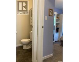 204 A & B 5th Avenue, Caronport, SK S0H0S0 Photo 42