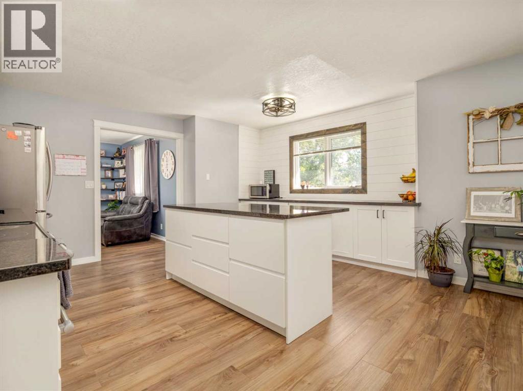 452 Pineridge Way - 14
