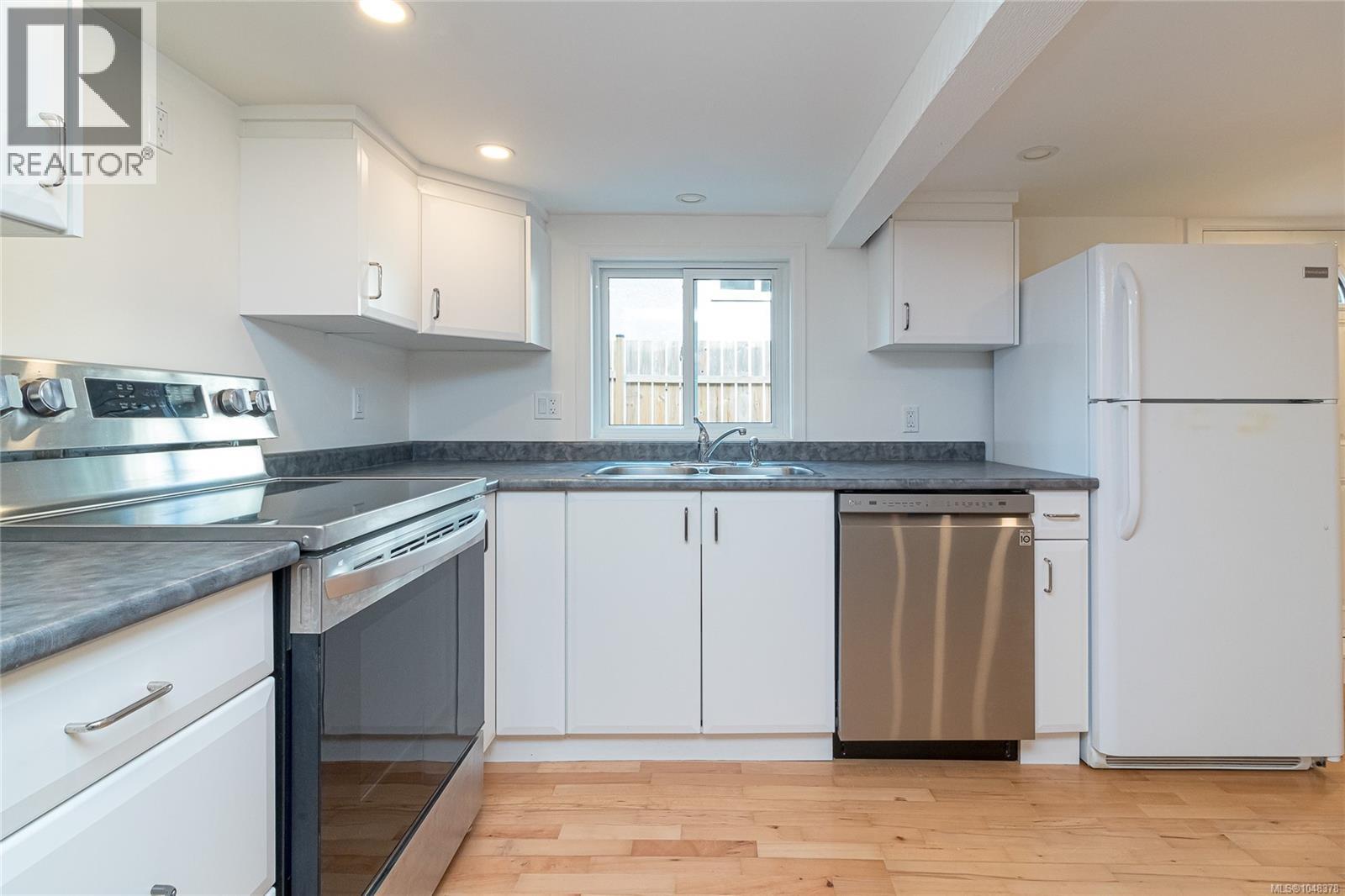 890 Darwin Ave - 24