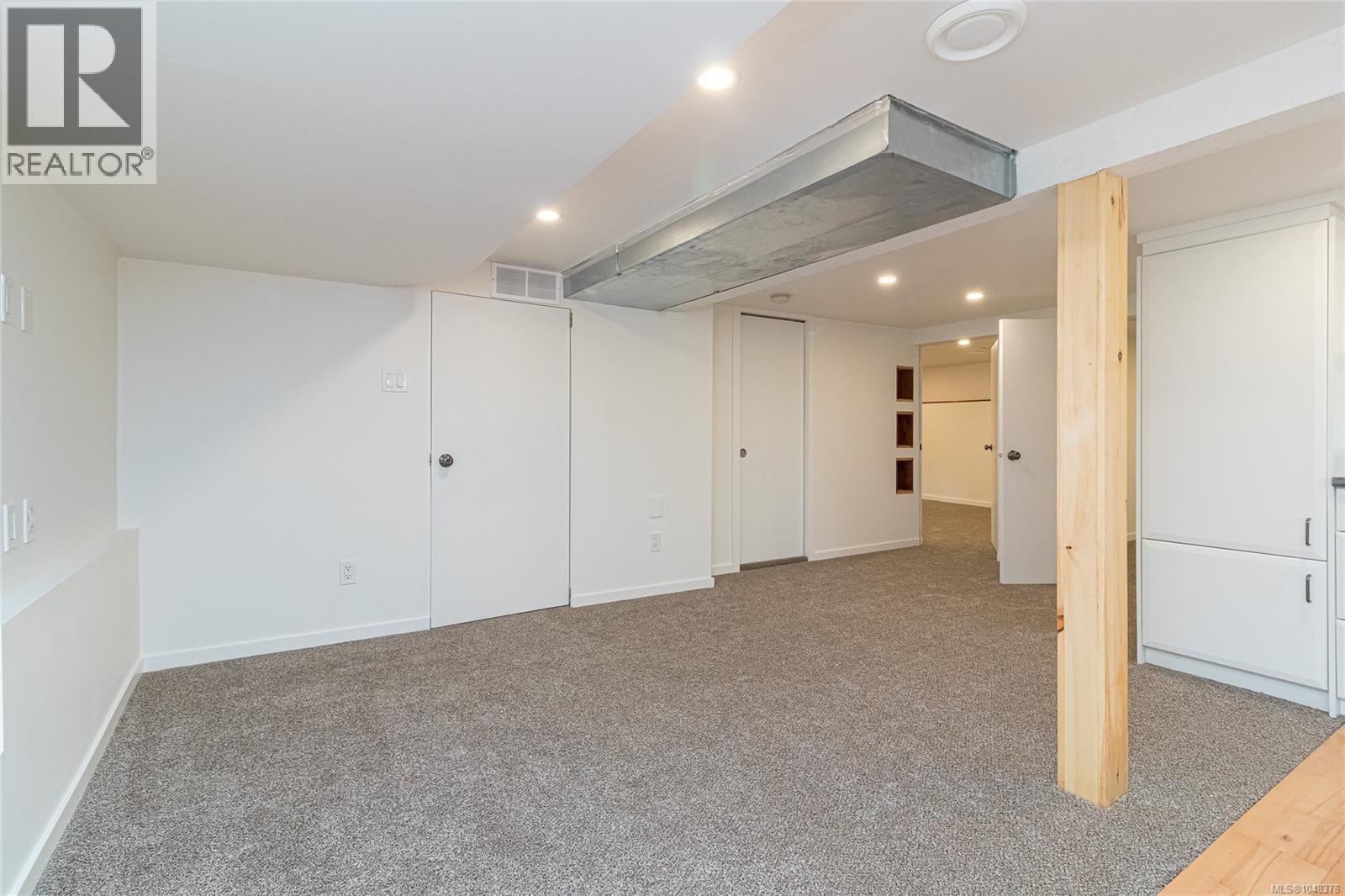 890 Darwin Ave - Image 21