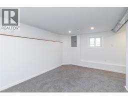 890 Darwin Ave, Saanich, BC V8X2X6 Photo 26