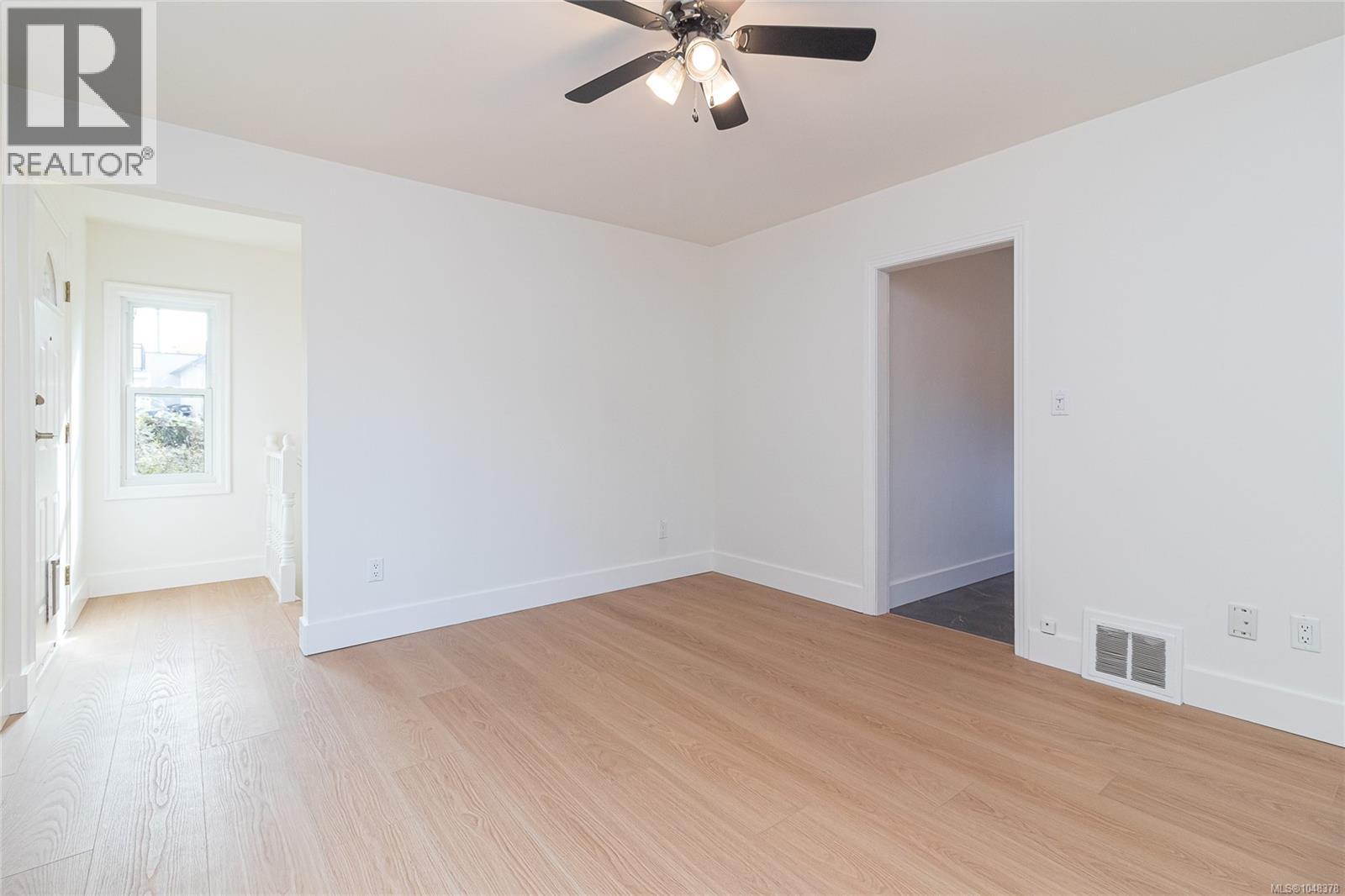 890 Darwin Ave - Image 12