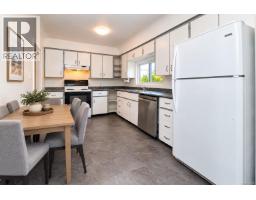 Bedroom - 890 Darwin Ave, Saanich, BC V8X2X6 Photo 6