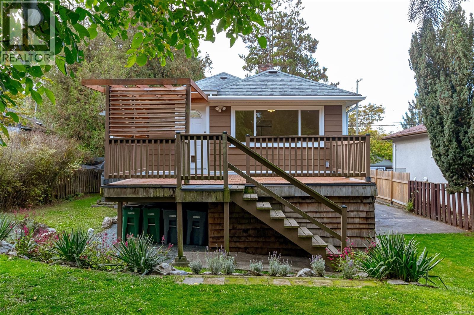 890 Darwin Ave - Image 38