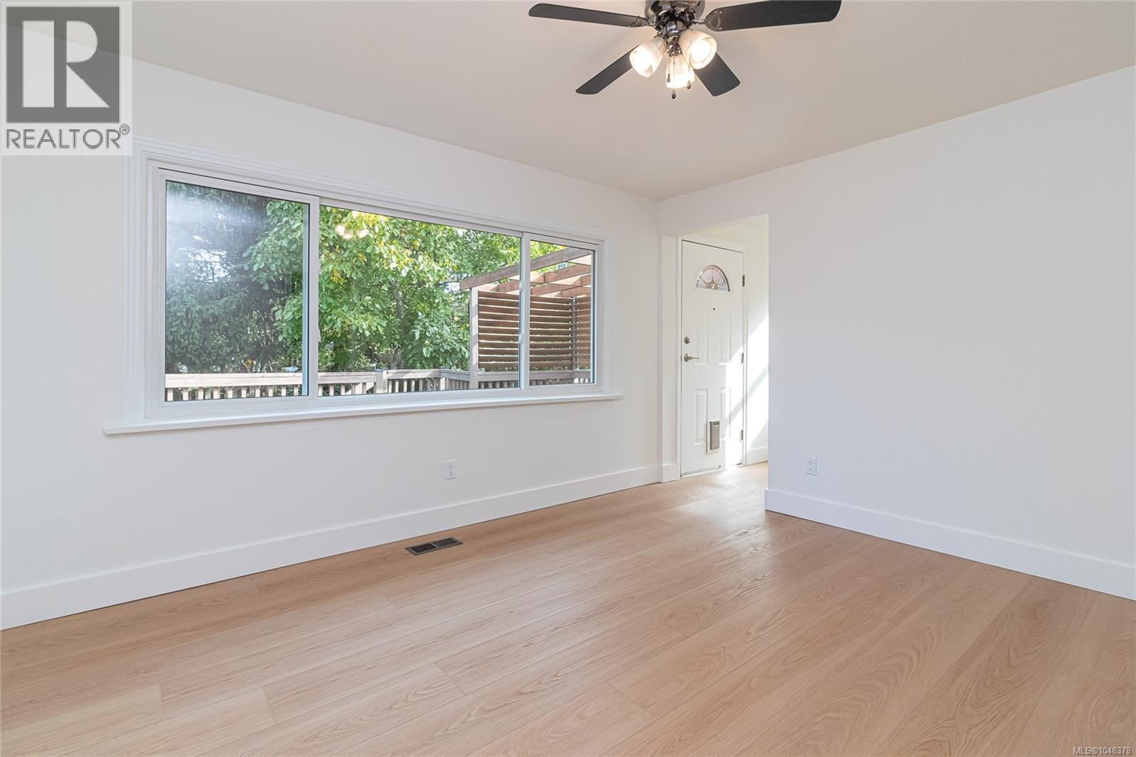 890 Darwin Ave - 11