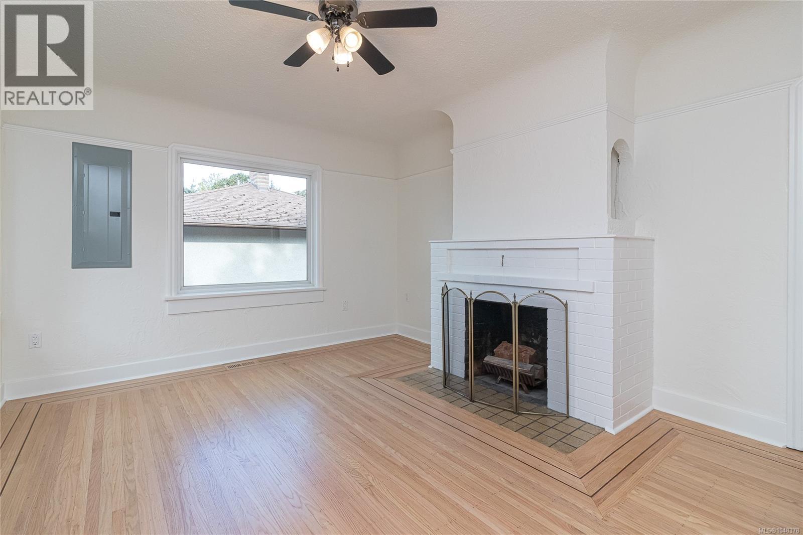 890 Darwin Ave - 5