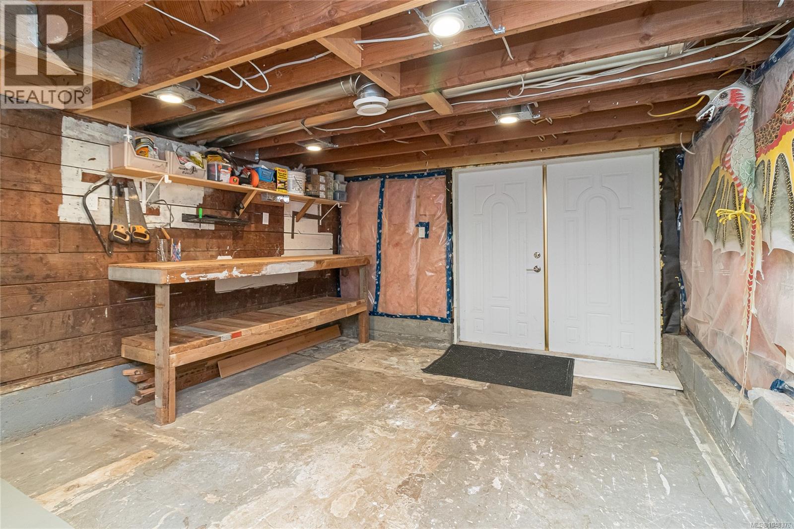 890 Darwin Ave - Image 30