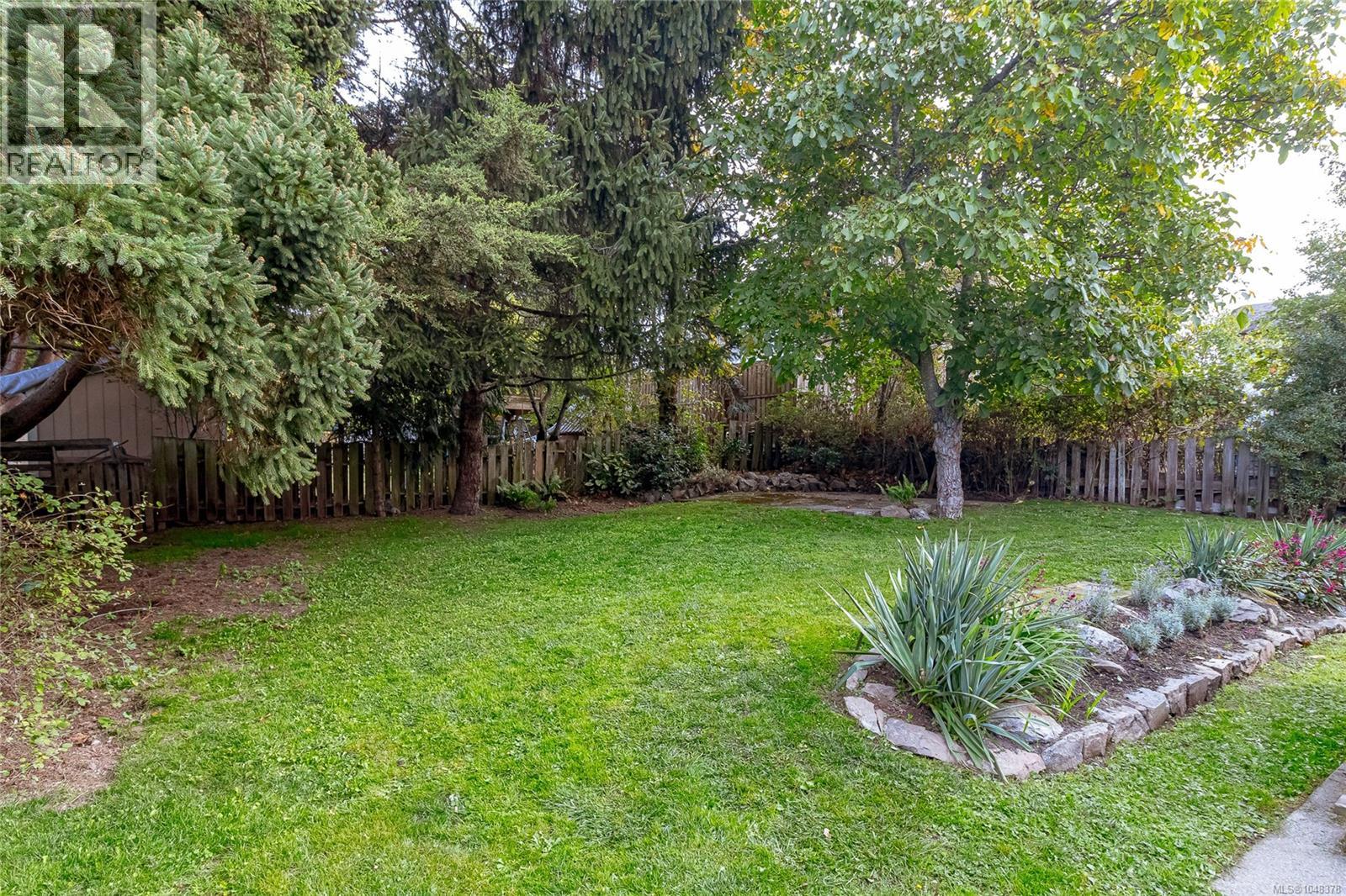 890 Darwin Ave - 33