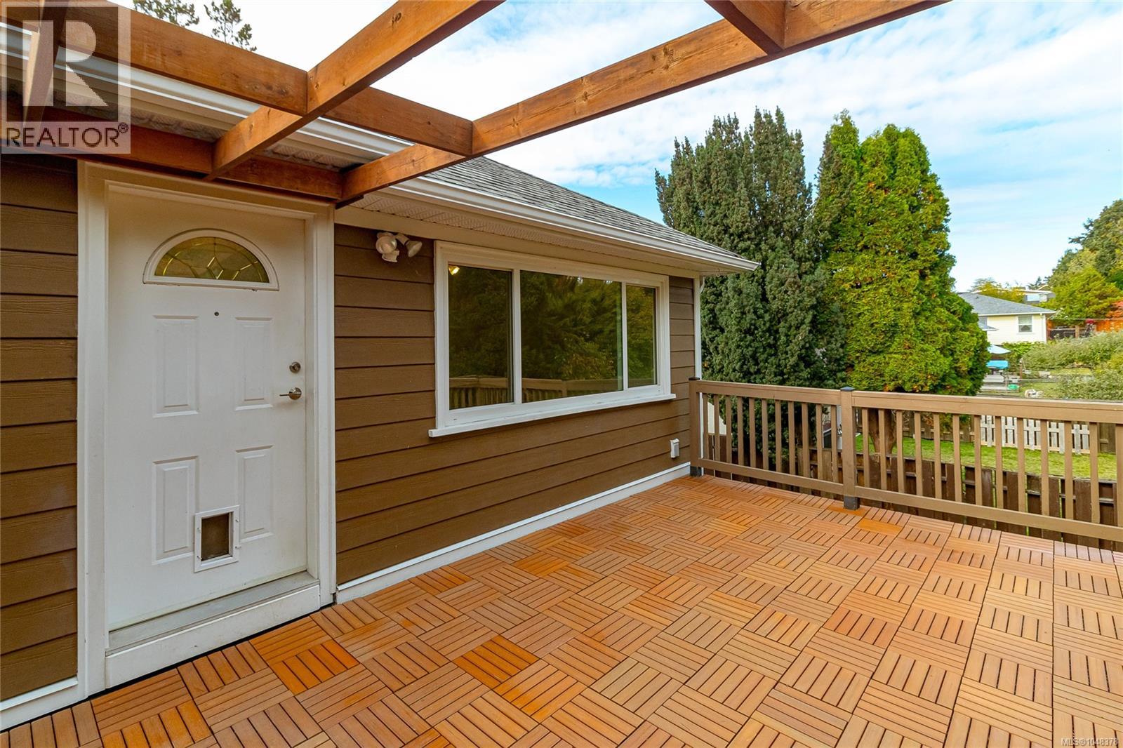 890 Darwin Ave - 35