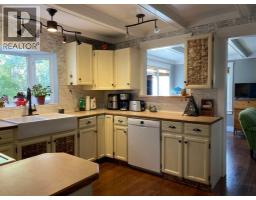 3pc Bathroom - 13302 15 Avenue, Blairmore, AB T0K0E0 Photo 10