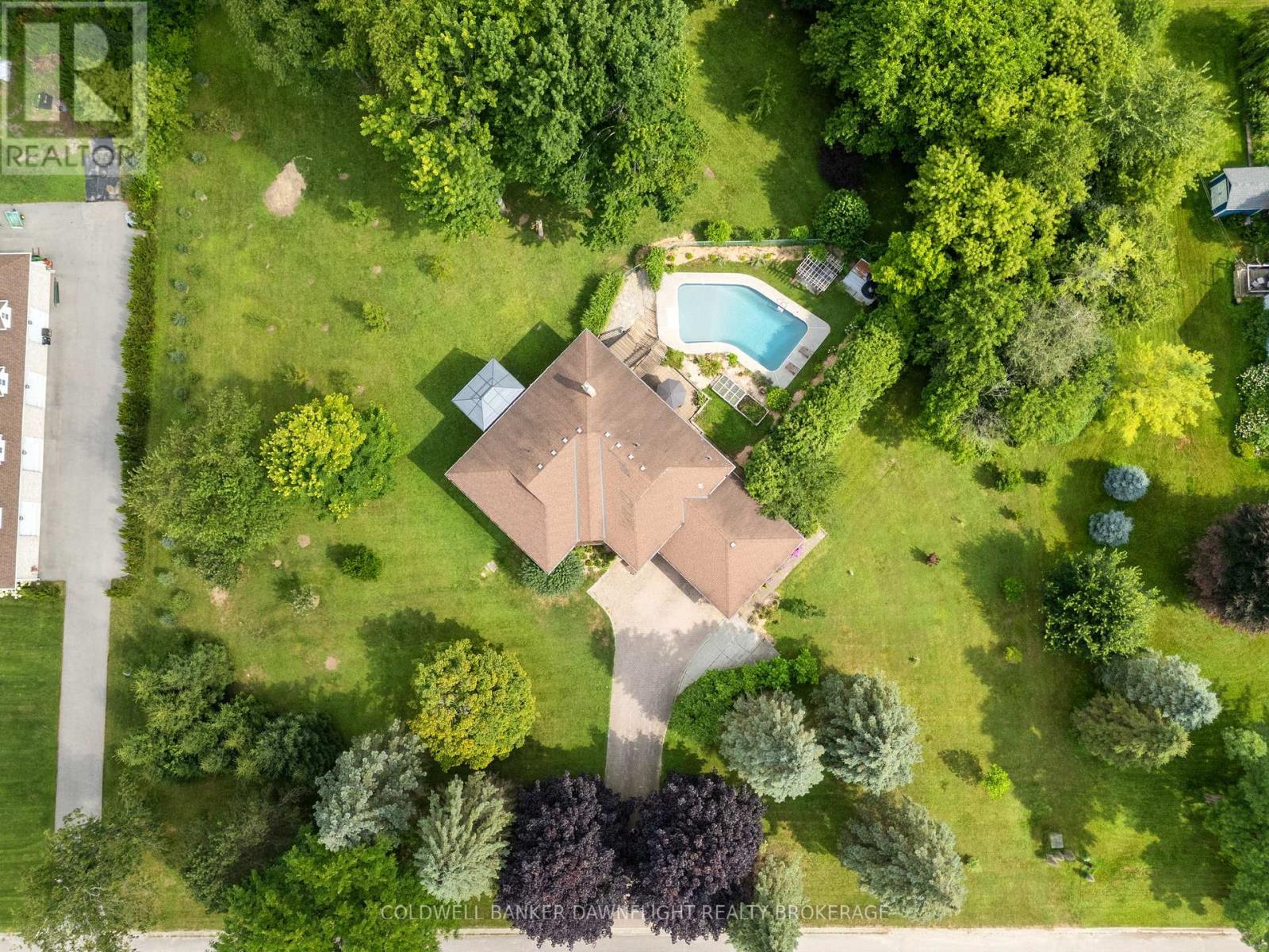 16 LANSDOWNE PARK CRESCENT - Image 3