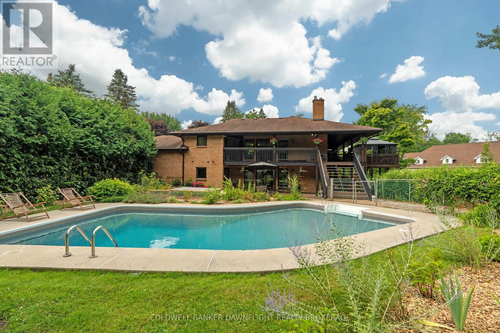 16 LANSDOWNE PARK CRESCENT - Image 32