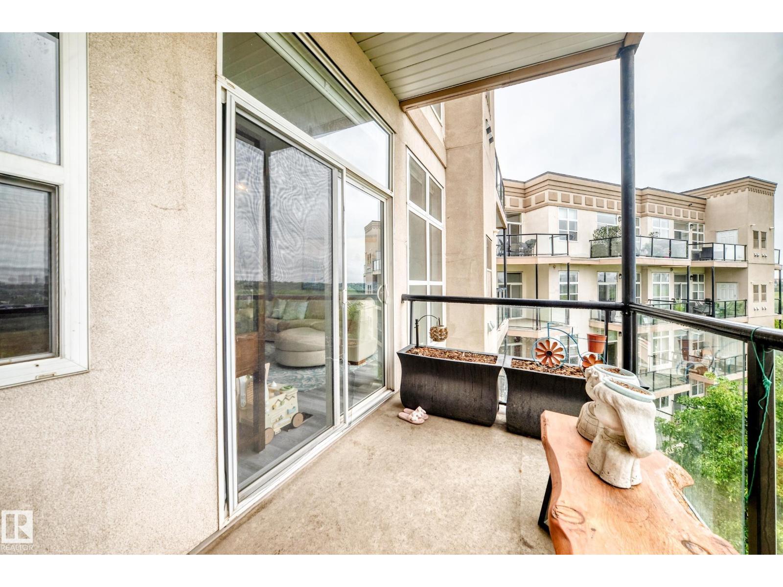 #414 9507 101 AV NW - 8