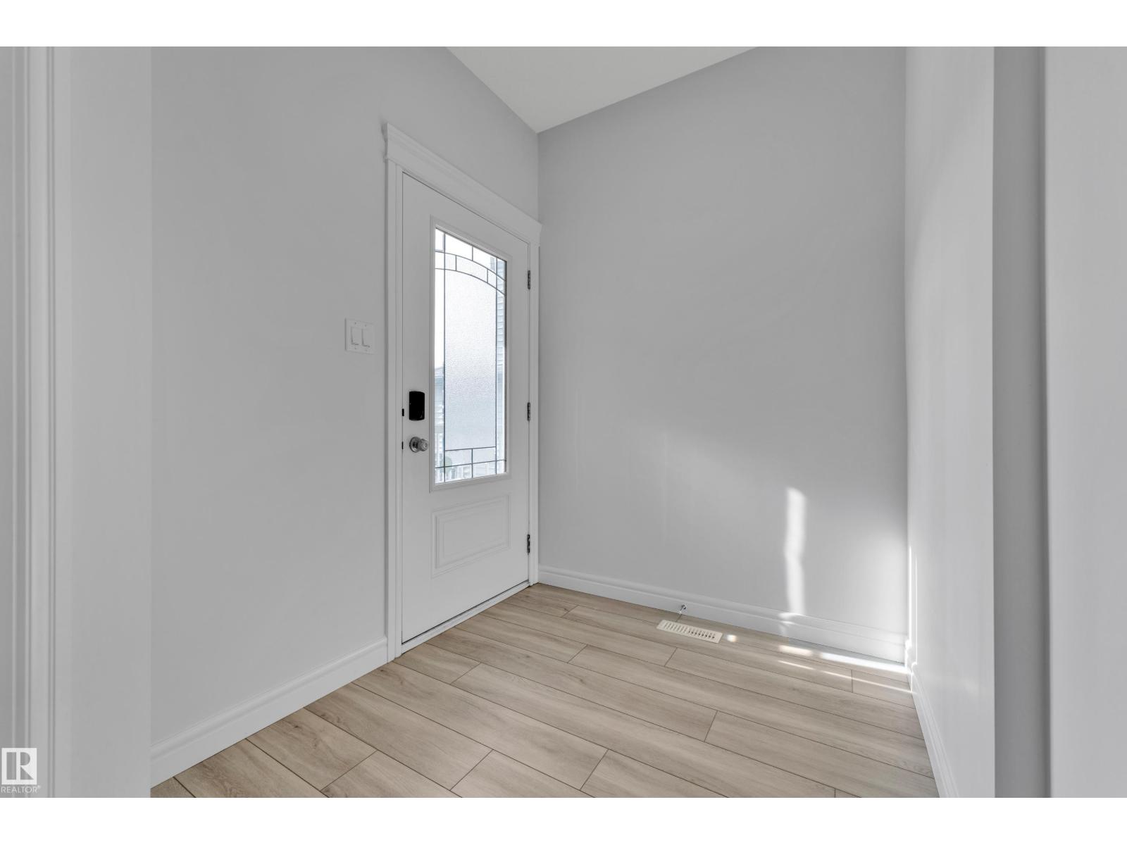 5712 Cautley CR SW - 4