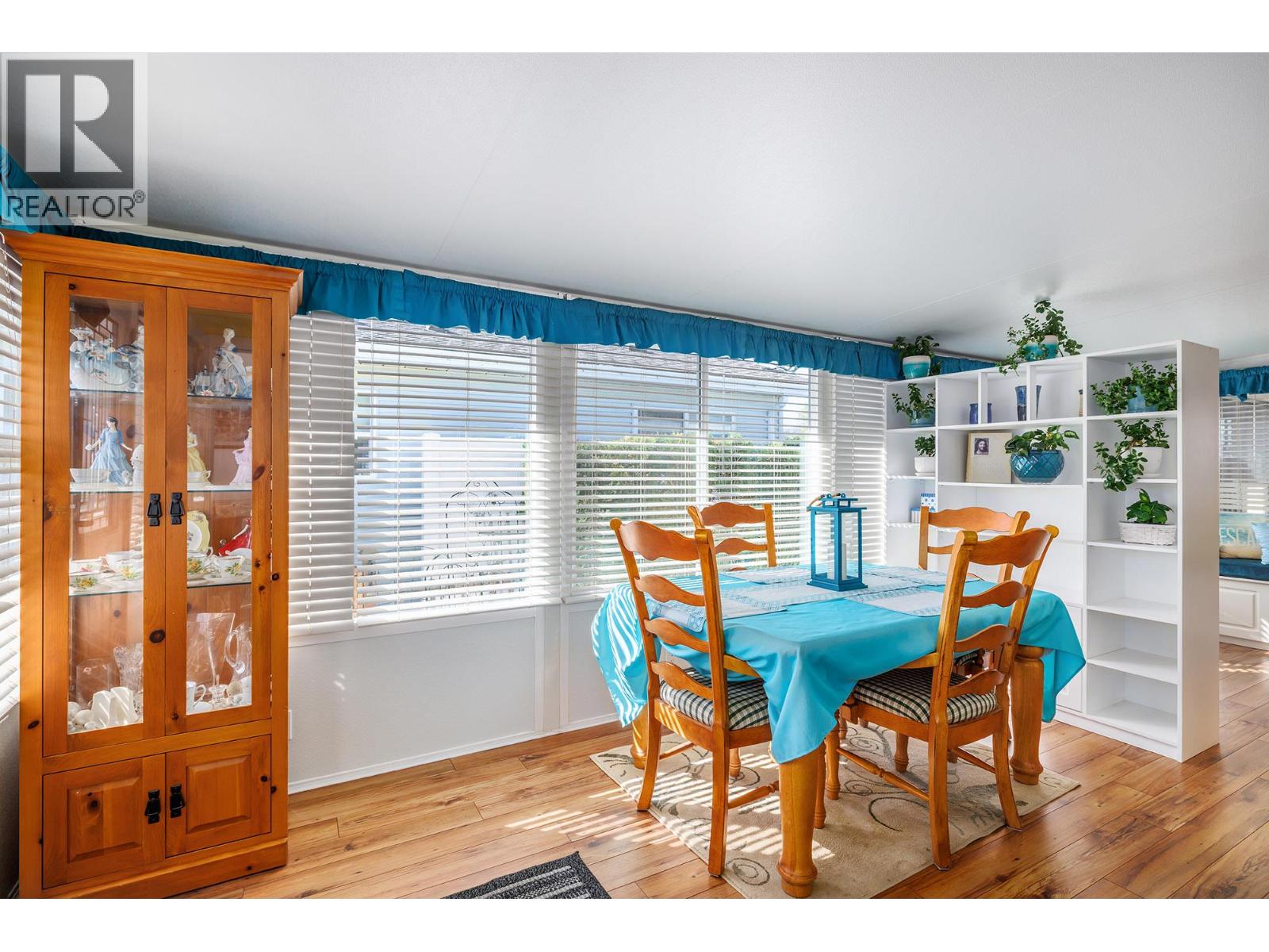 #313 415 Commonwealth Road - 12