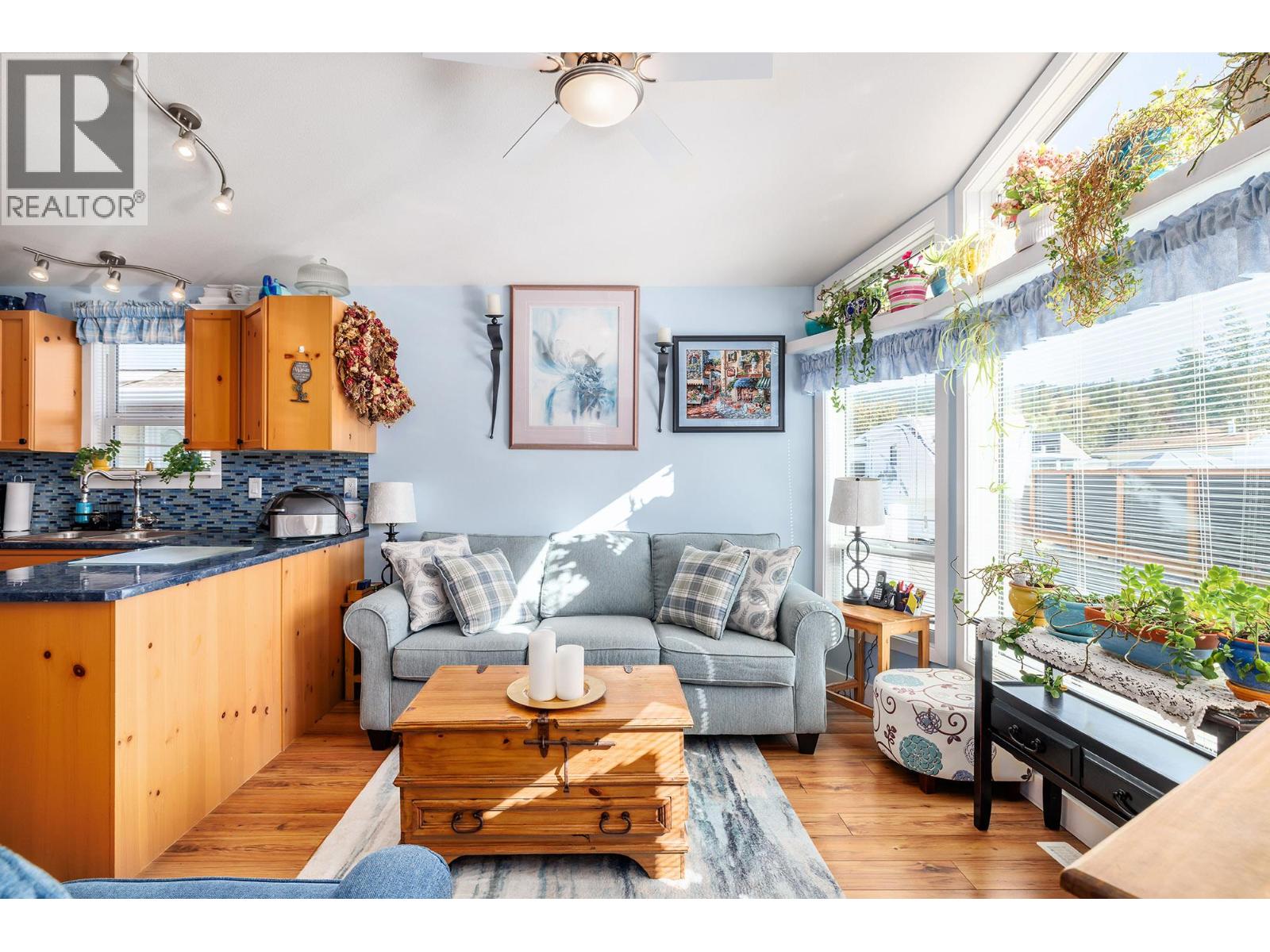 #313 415 Commonwealth Road - 5