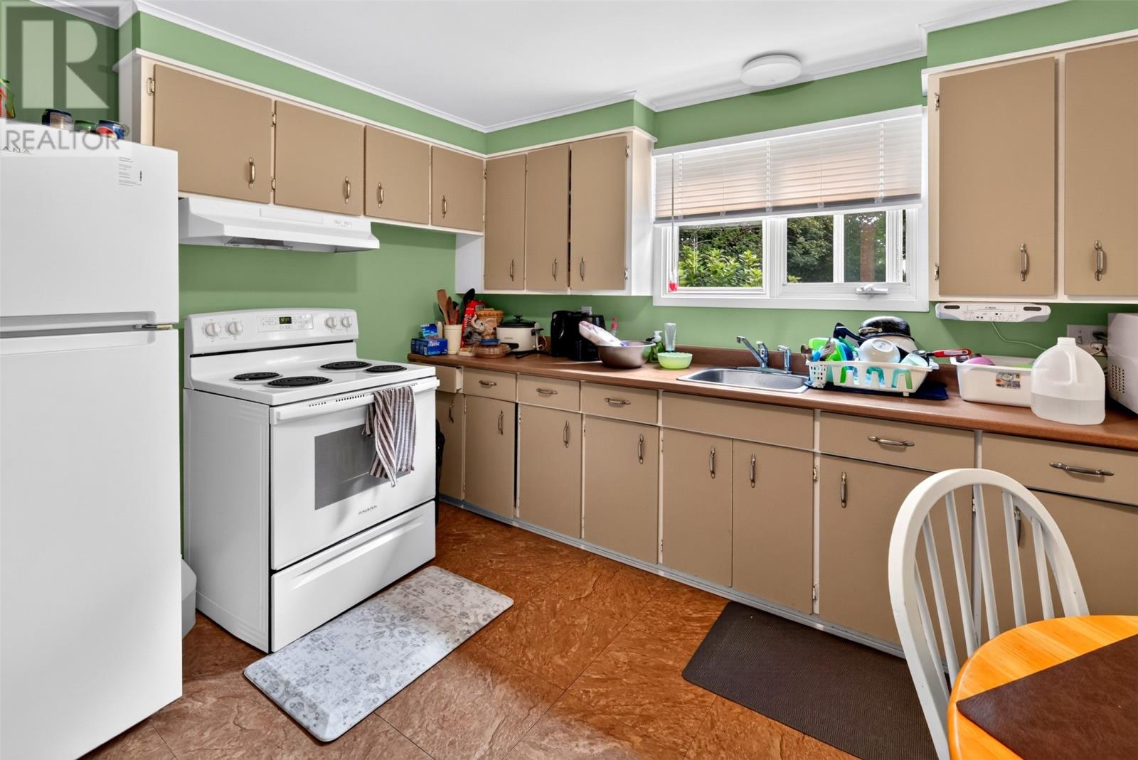 211 Canada Drive - 32