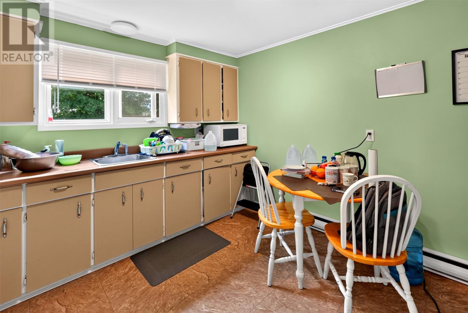 211 Canada Drive - 33