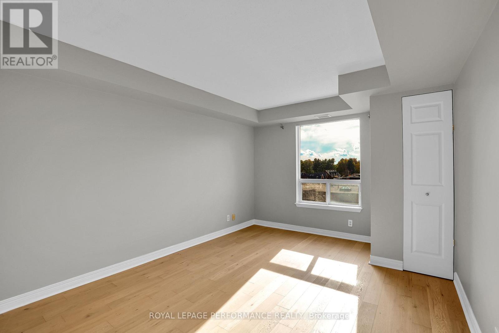 429 Somerset Street W