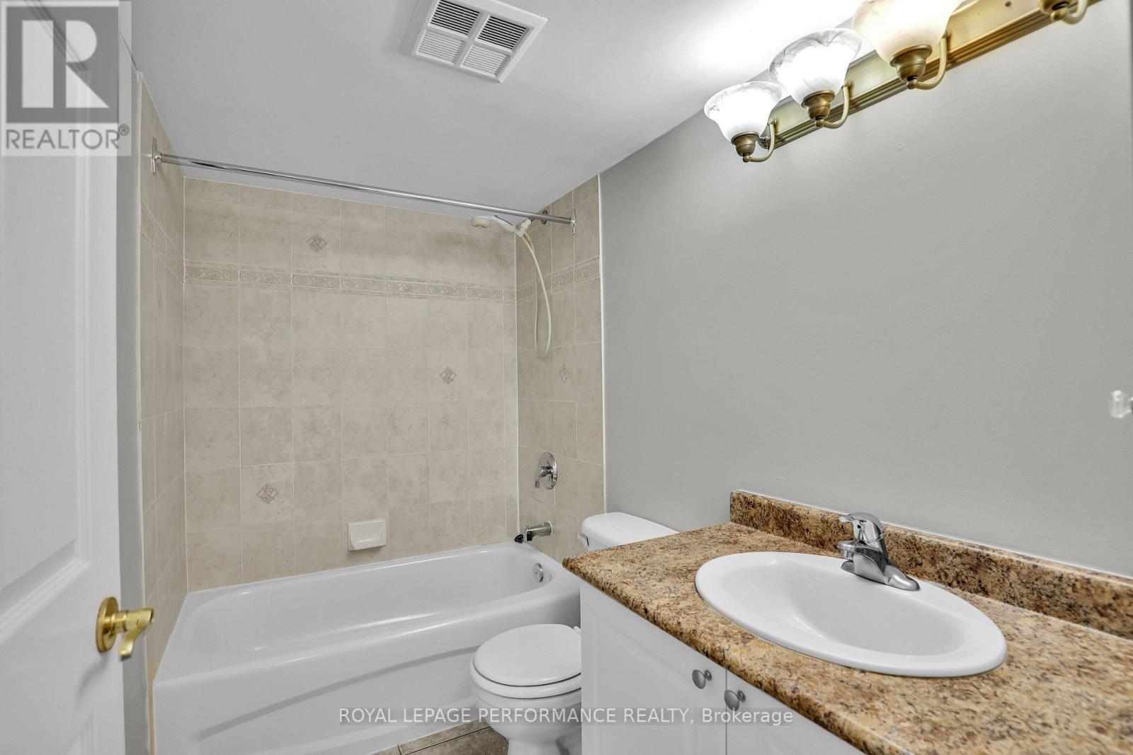 429 Somerset Street W