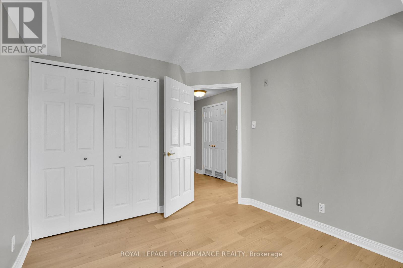 429 Somerset Street W