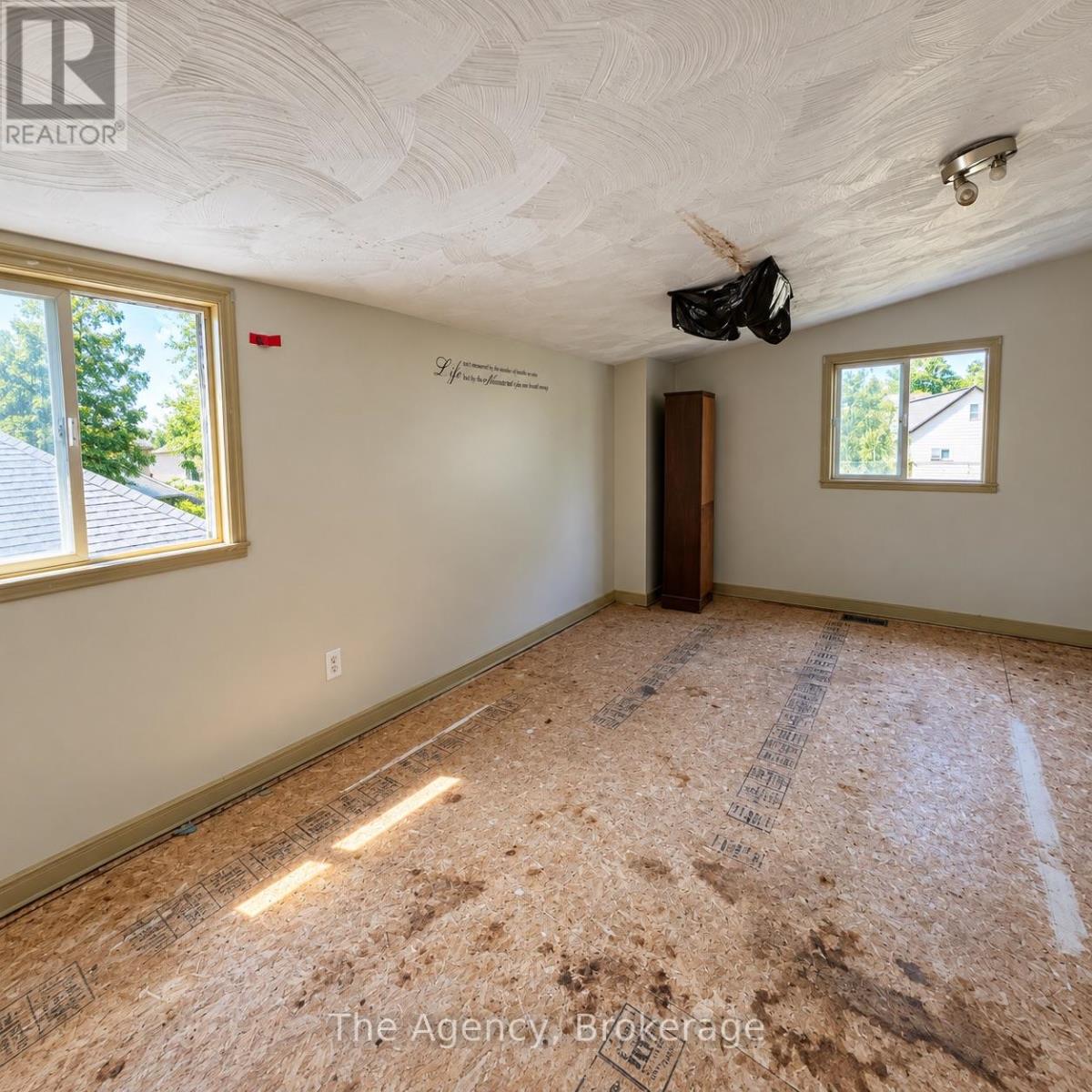 17 PATRICIA AVENUE - 11