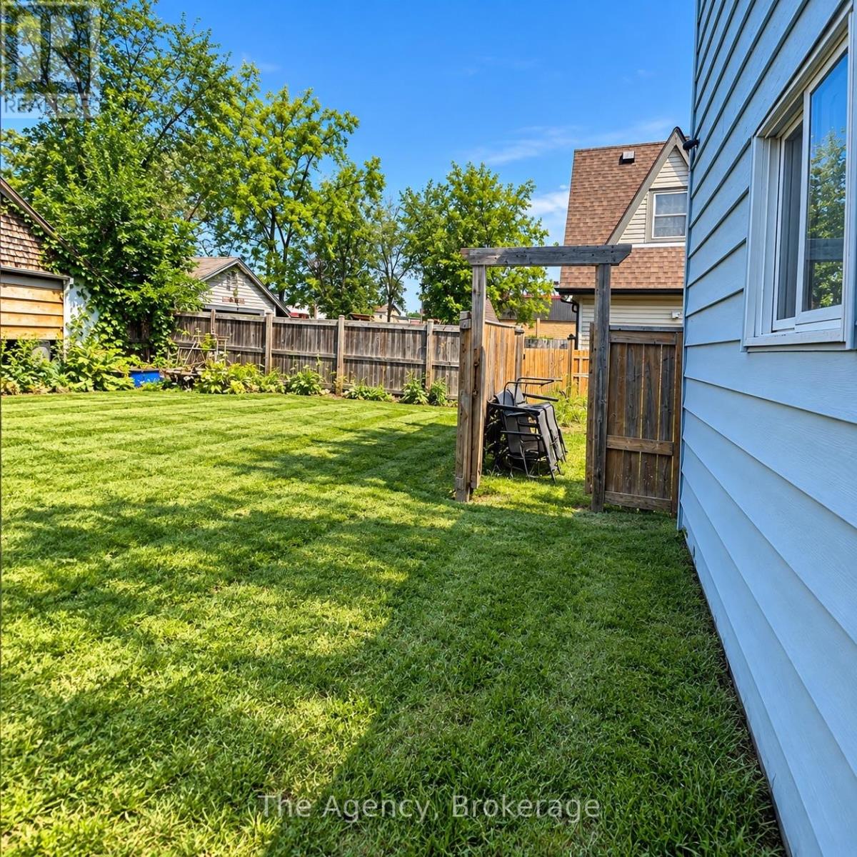 17 PATRICIA AVENUE - 14
