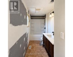 17 Patricia Avenue, Welland, ON L3C1E7 Photo 8