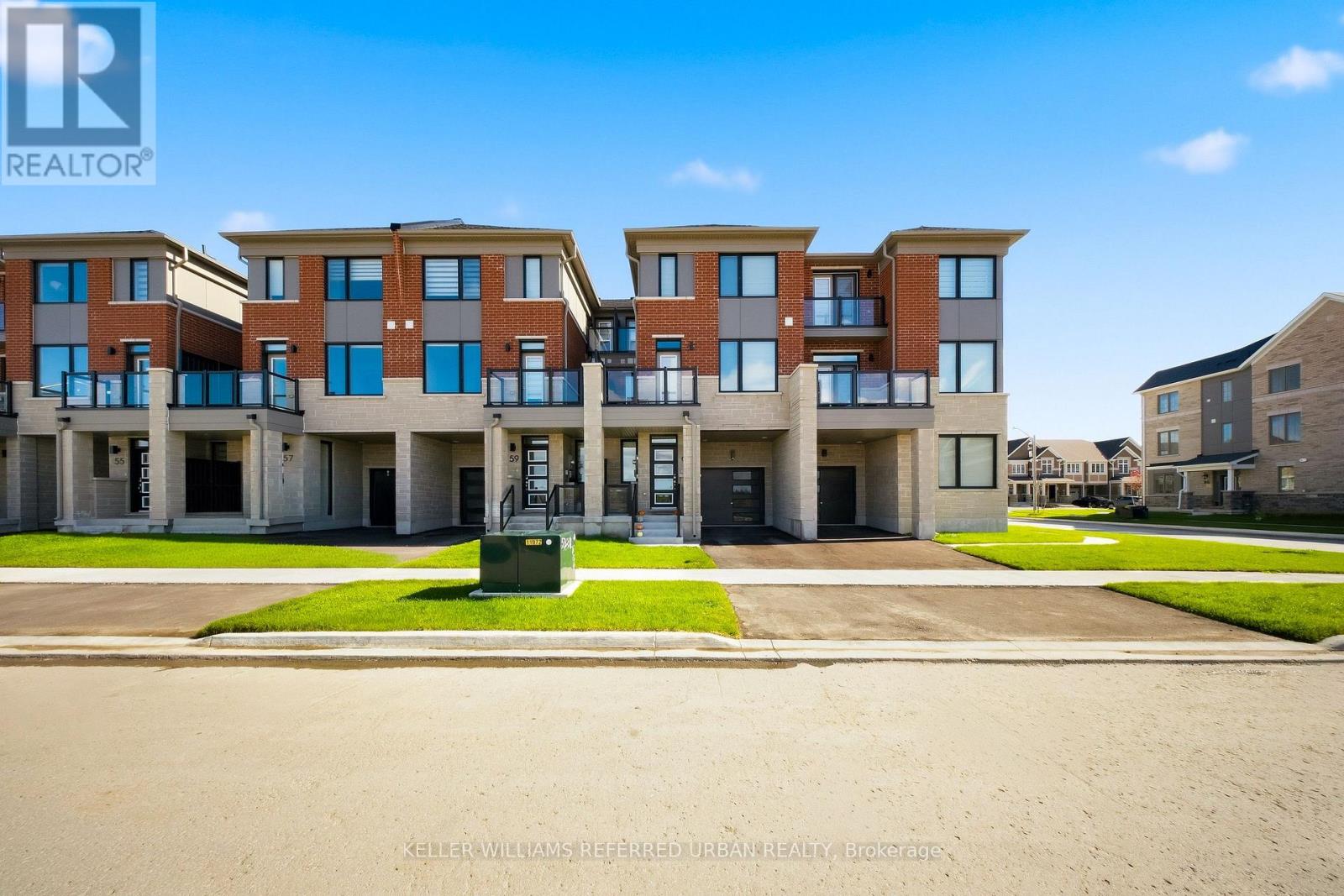 61 VINEWOOD CRESCENT, Barrie