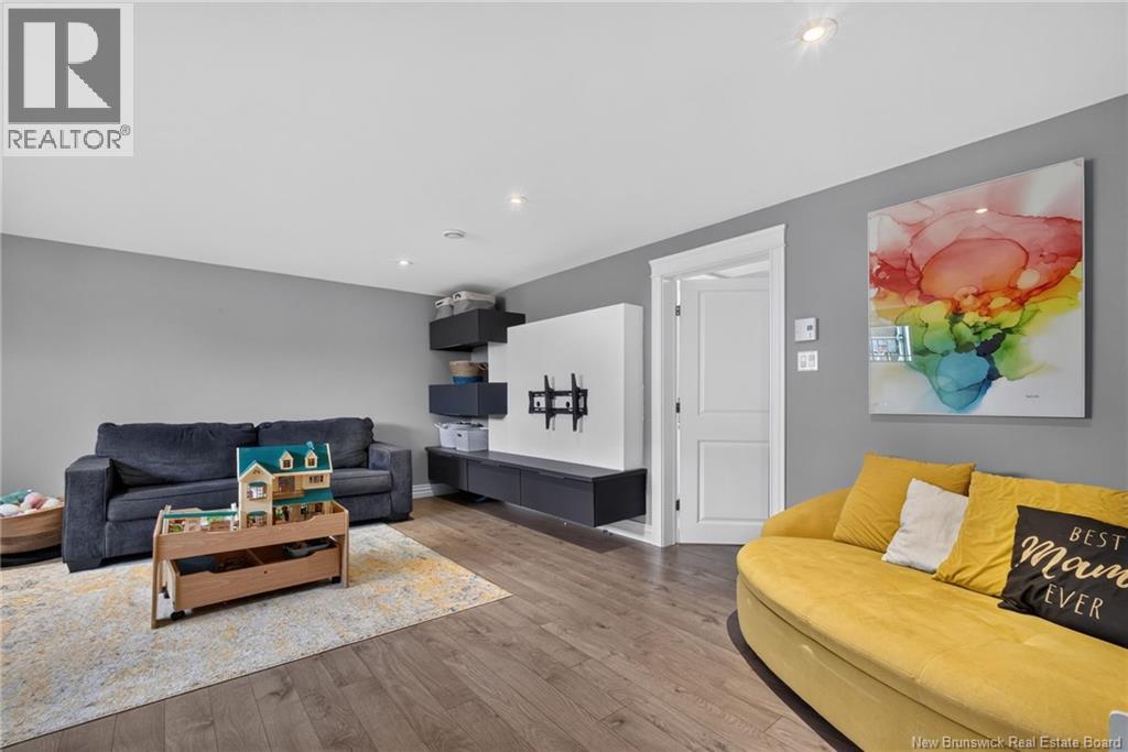 15 Stillwater Drive - 36