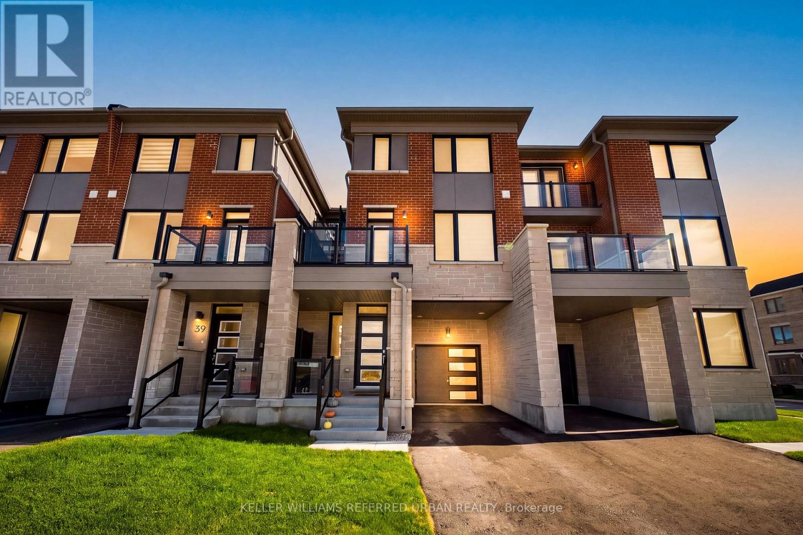 61 VINEWOOD CRESCENT, Barrie — photo 2