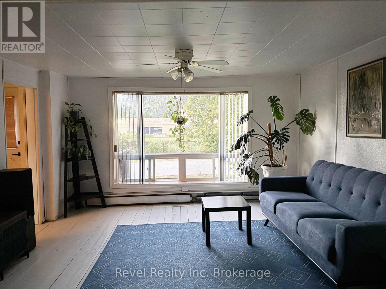 354 POPLAR STREET - 11