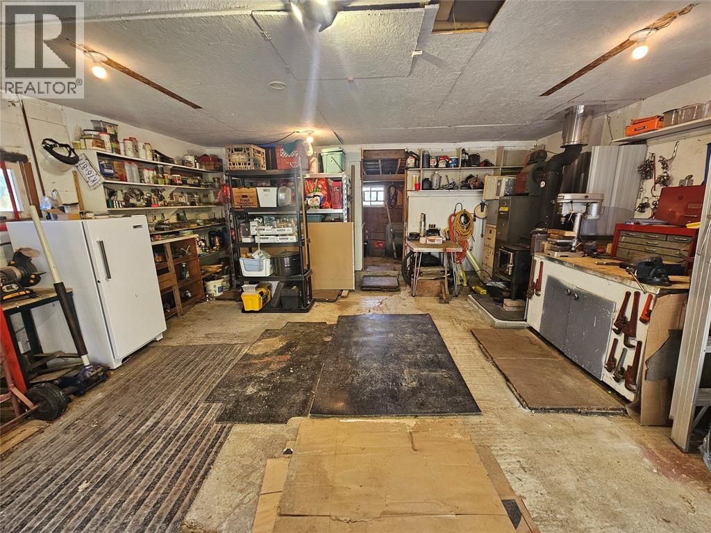 235 Eureka STREET - Image 10