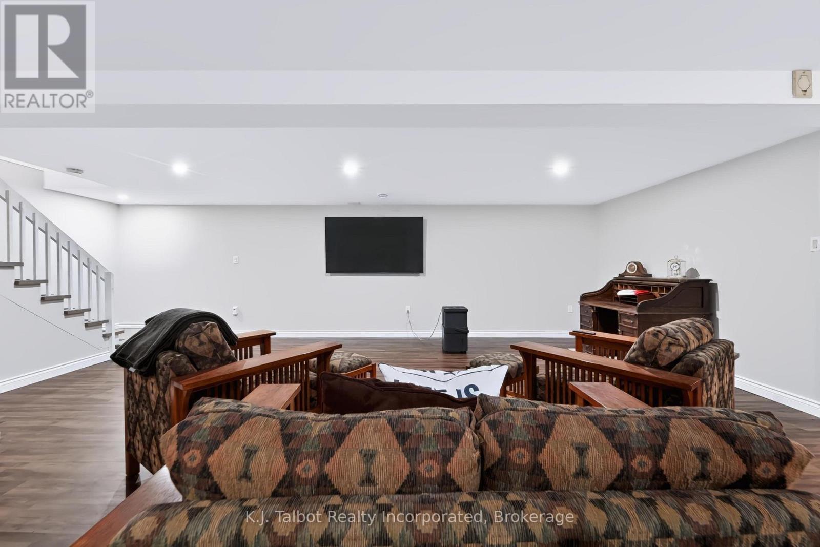 33786 CRYSTAL SPRINGS ROAD, R. R. #1 ROAD - 38