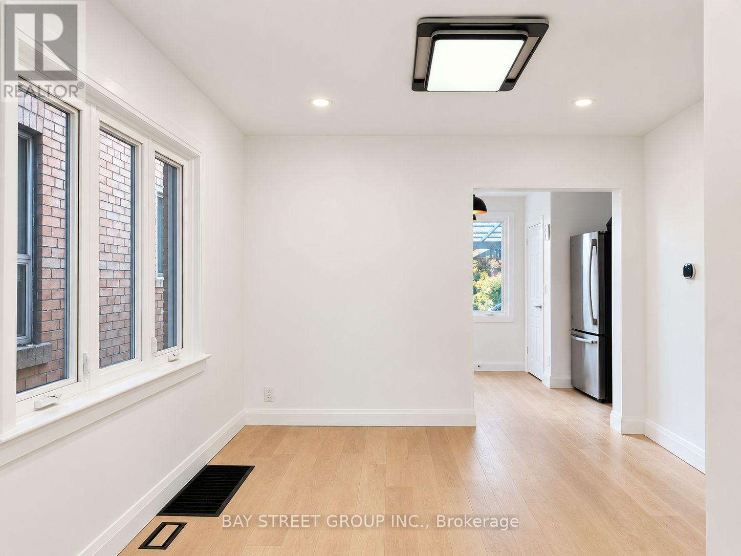 54 THYRA AVENUE - 18